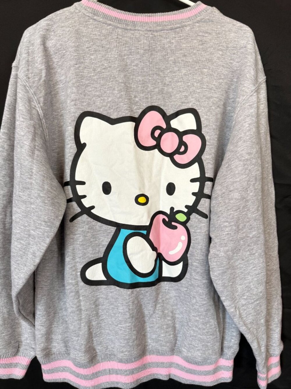 Hello Kitty Sanrio Gray Crewneck Sweatshirt Top Kitty Cat Size Medium - Picture 2 of 8